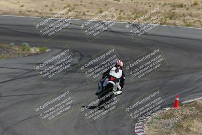 media/Apr-20-2025-AHRMA (Sun) [[393a79c373]]/Race/Group 10/Turn 4b/